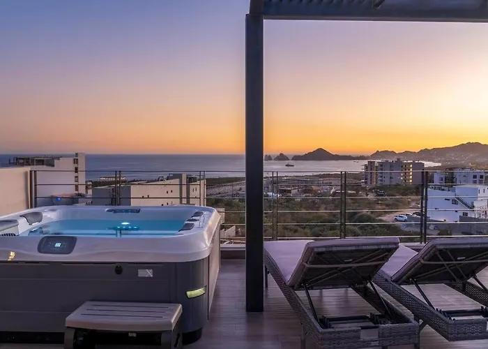 View Rooftop With Heated Jacuzzi *