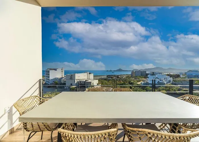 View Rooftop With Heated Jacuzzi *