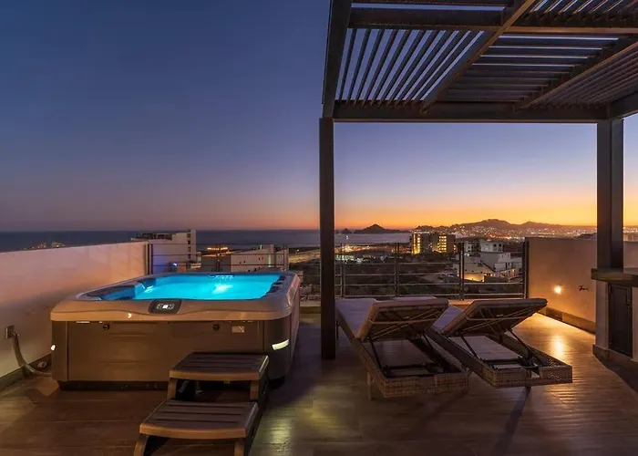 View Rooftop With Heated Jacuzzi
