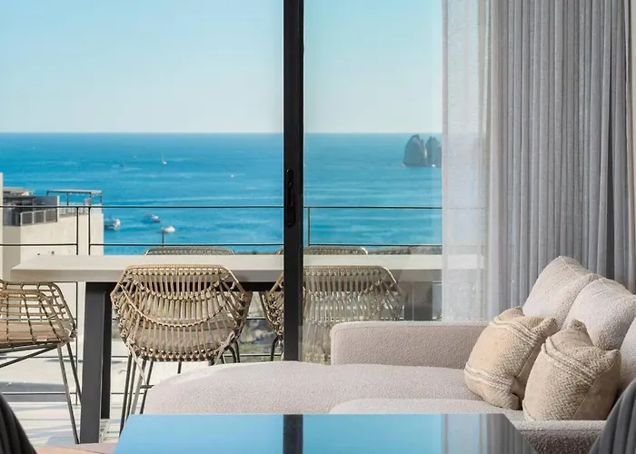 View Rooftop With Heated Jacuzzi