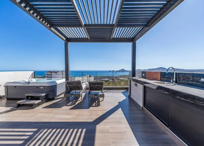 View Rooftop With Heated Jacuzzi *