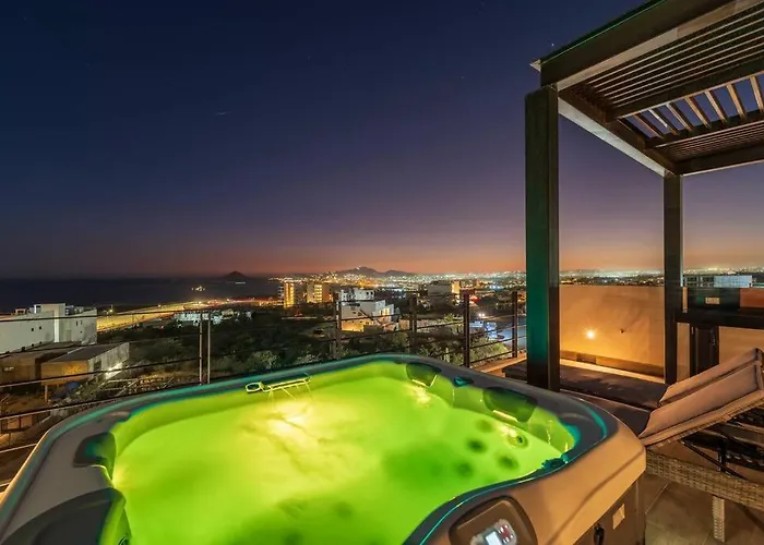 View Rooftop With Heated Jacuzzi *
